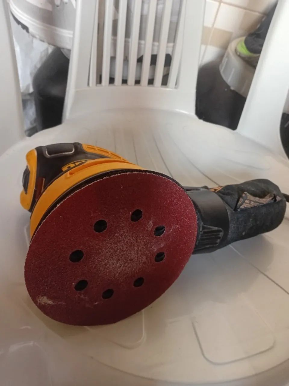 Lixadeira hotorbital Dewalt seminova e usada algumas vezes!