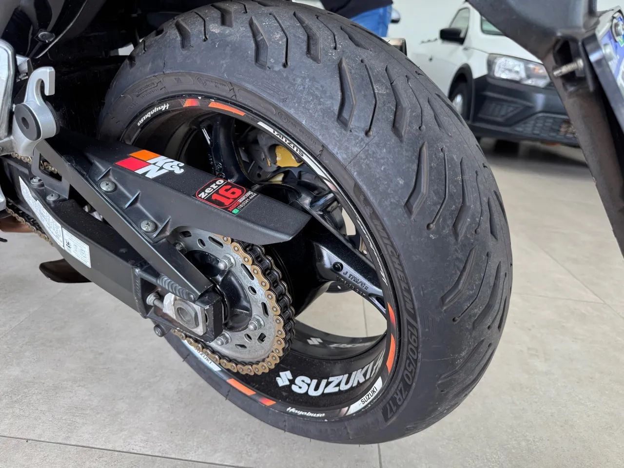 SUZUKI HAYABUSA 1300R  - Foto 5