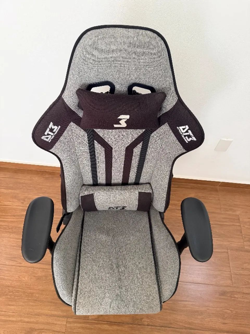 Cadeira Ergonômica DT3 Grigio, Até 130Kg, Com Almofadas, Reclinável, Descanso de Braço 1D - Foto 3