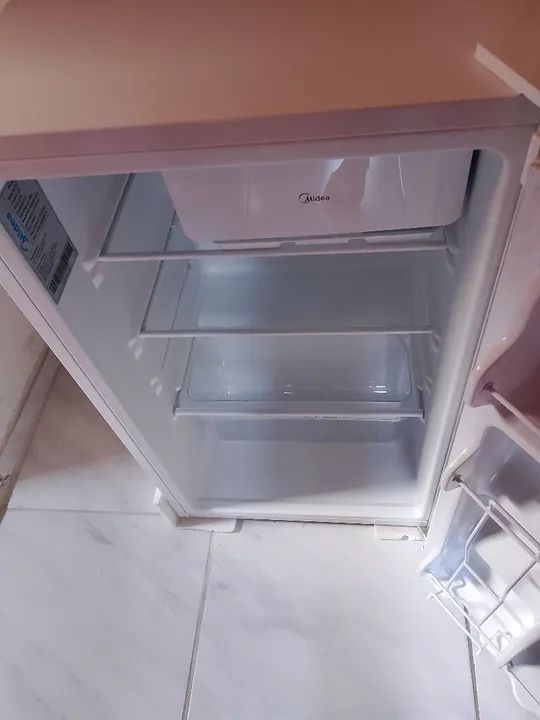 Vendo frigobar novo marca Midea   - Foto 4
