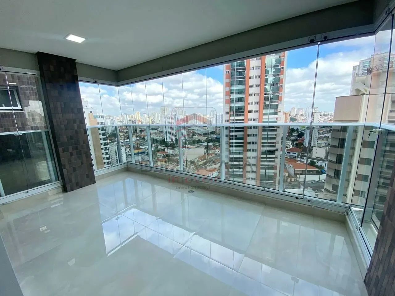 Apartamento aconchegante condomínio Málaga 3 dormitórios 2 vagas