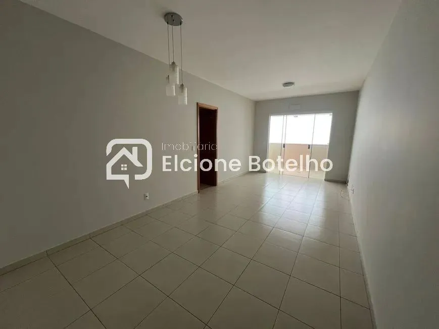 Apartamento para locação de aprox. 105 m², com 3 quartos, no bairro Centro - Uberlândia - 