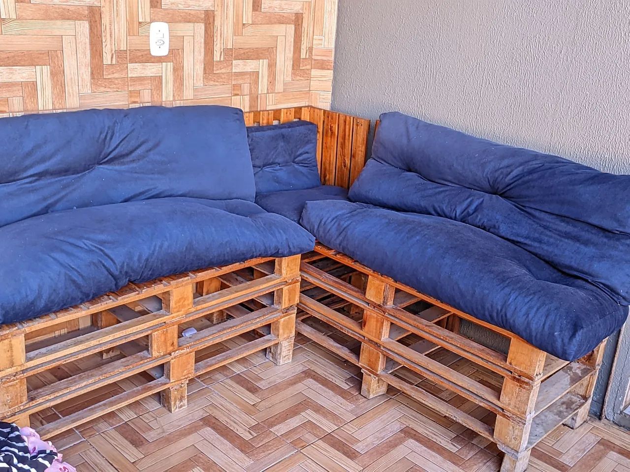 Sofá de Pallet com 3 lugares