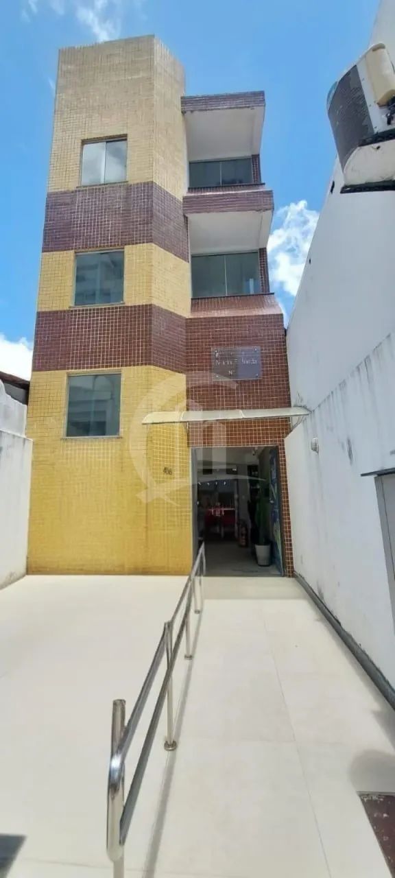 Prédio Comercial com 8 Salas, localizado no Centro - Foto 2