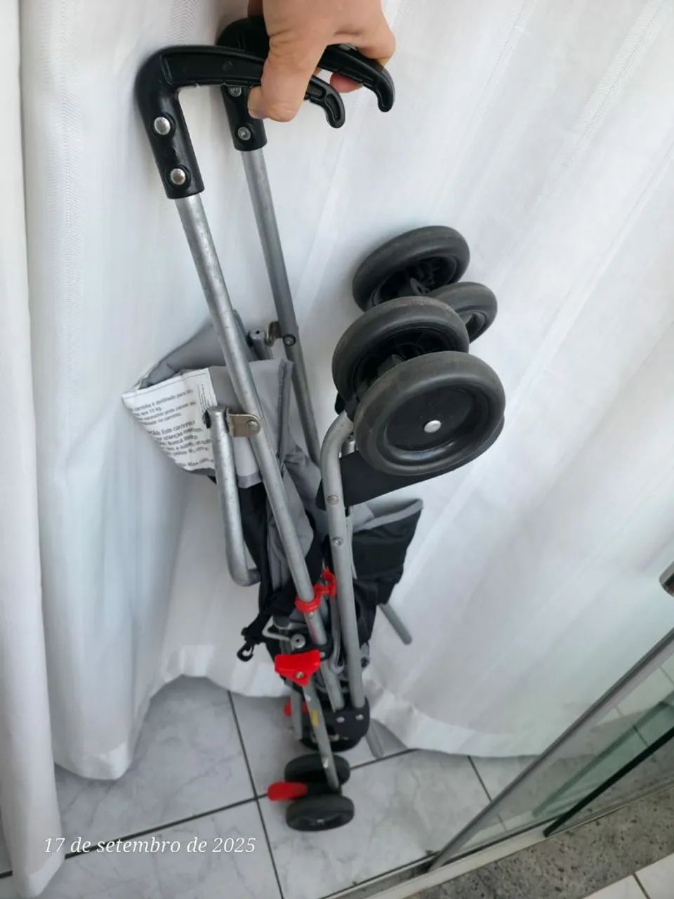 CARRINHO DE BEBÊ GUARDA CHUVA - Foto 2