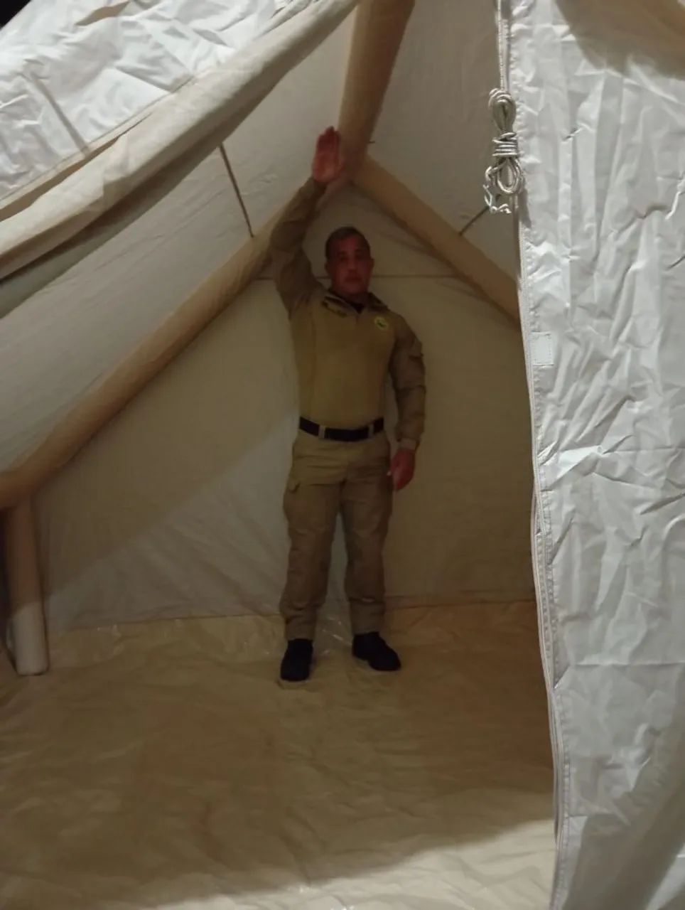 Tenda de Acampamento Inflável - Foto 4