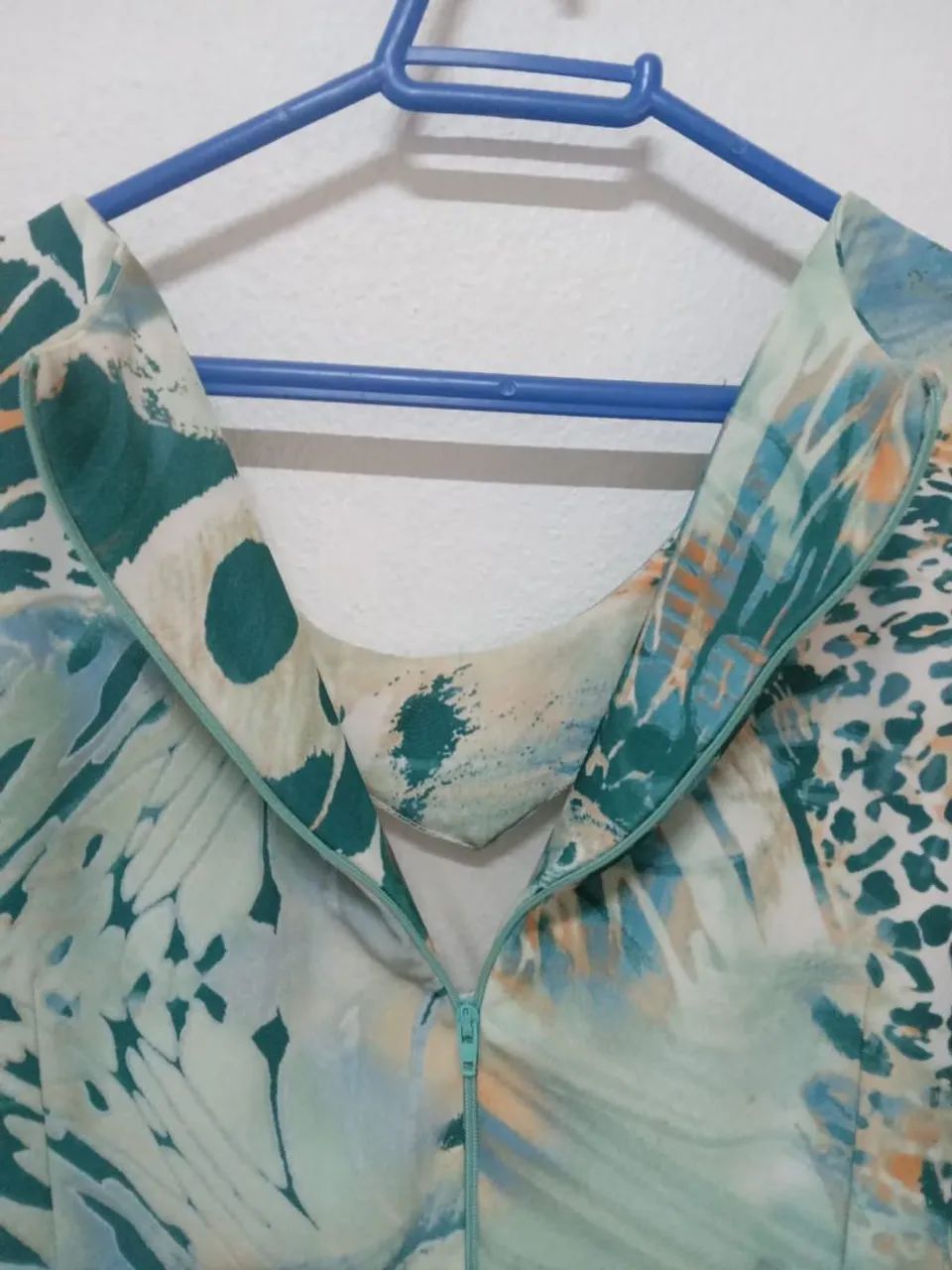 Vestido estampado com detalhes em tule - Foto 3