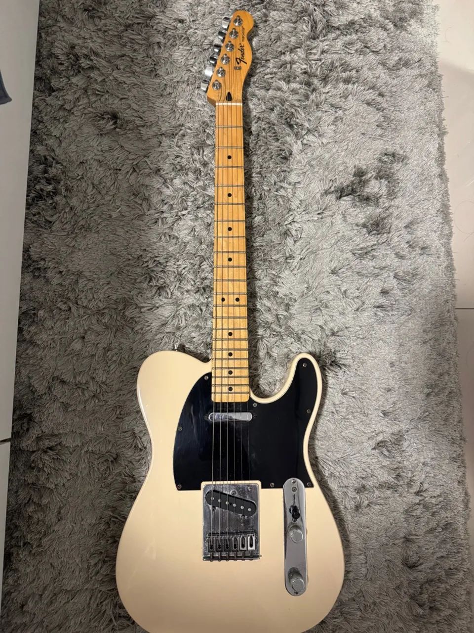 guitarra fender standard telecaster