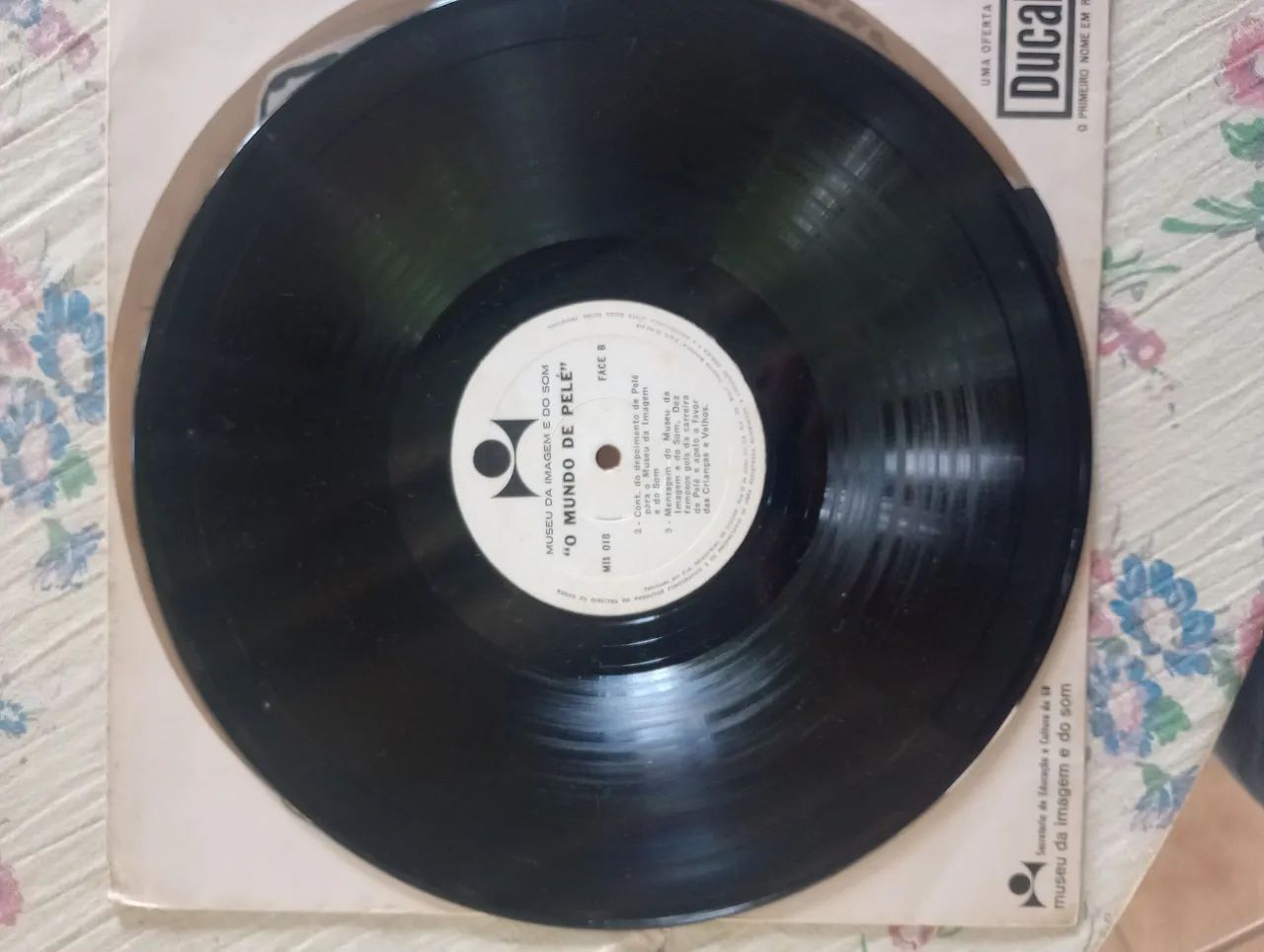 Disco de Vinil O Mundo de Pelé - Foto 4
