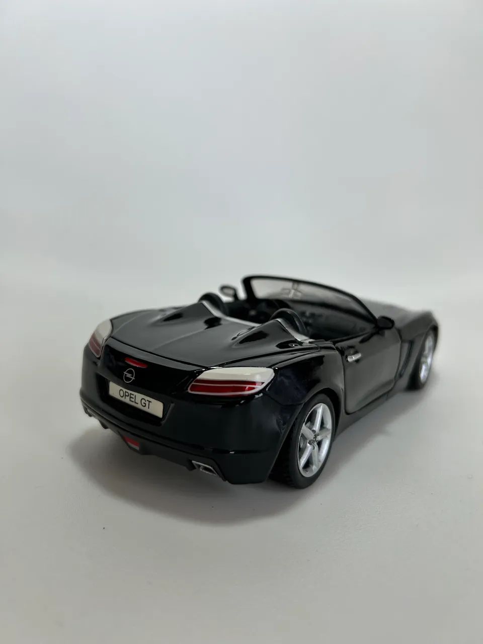 Miniatura Opel GT Maisto Special Edition - Foto 5