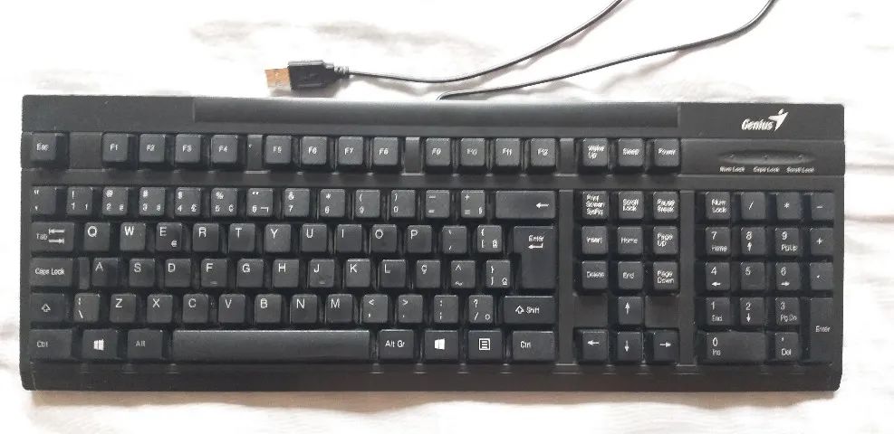 Teclado USB com fio, marca Genius, modelo KB-125, cor preto, semi