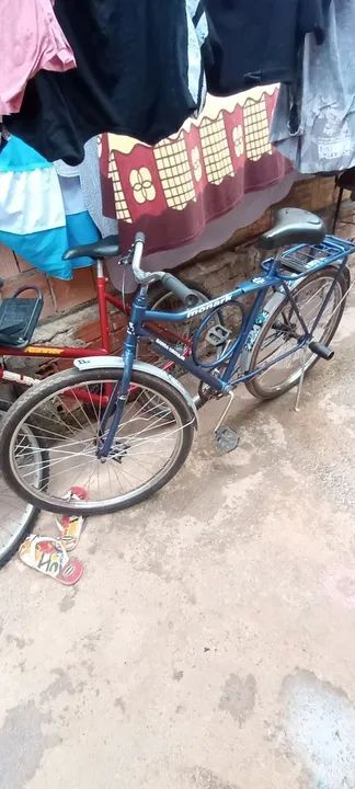 Bicicleta de marcha com ótimo estado de conservação