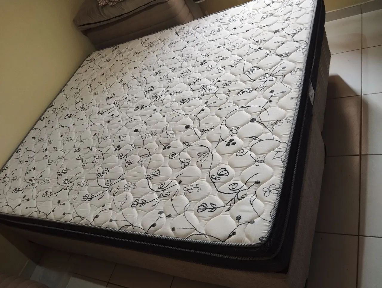 Cama king box com colchão ortopédico (Retirada no Local) - Foto 2