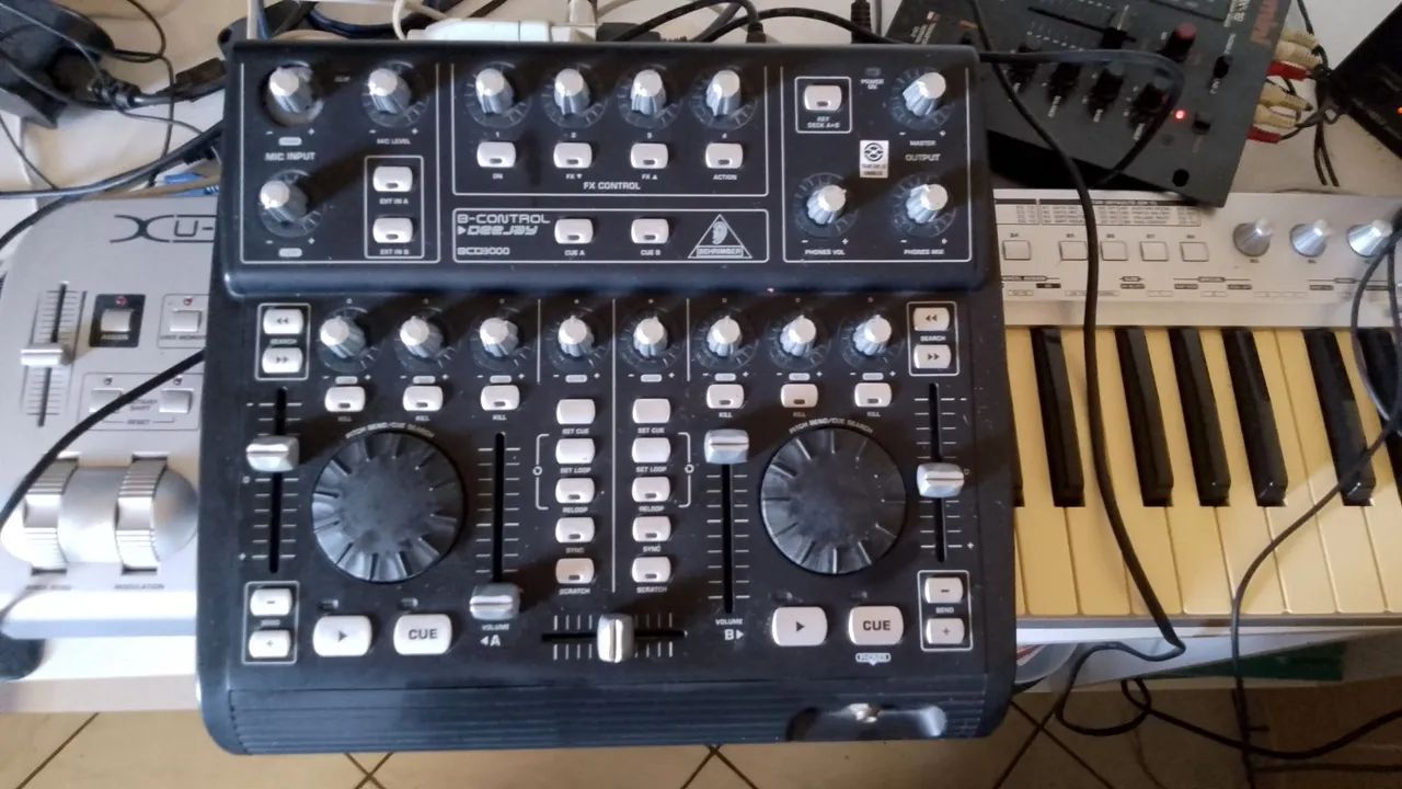Controlador de DJ Behringer B-Control BCD3000 - Foto 4