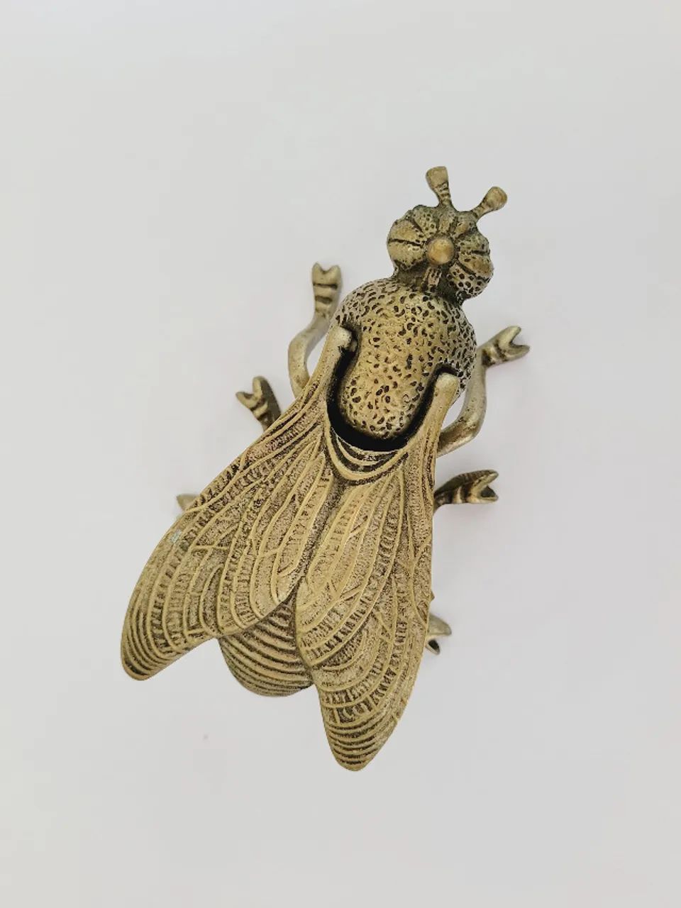 Cinzeiro antigo em bronze mosca