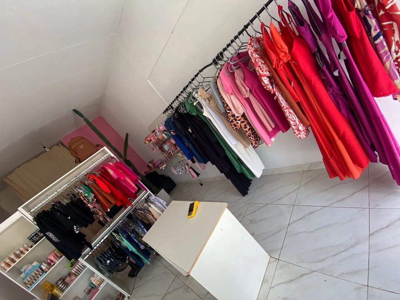 Loja de roupas e maquiagem - Foto 2
