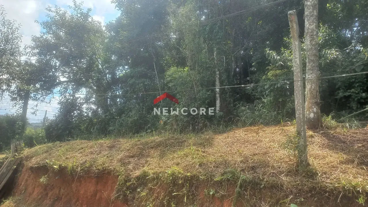 Lote em Rua Doutor André Stucchi - Parque Itararé - Embu-Guaçu/SP