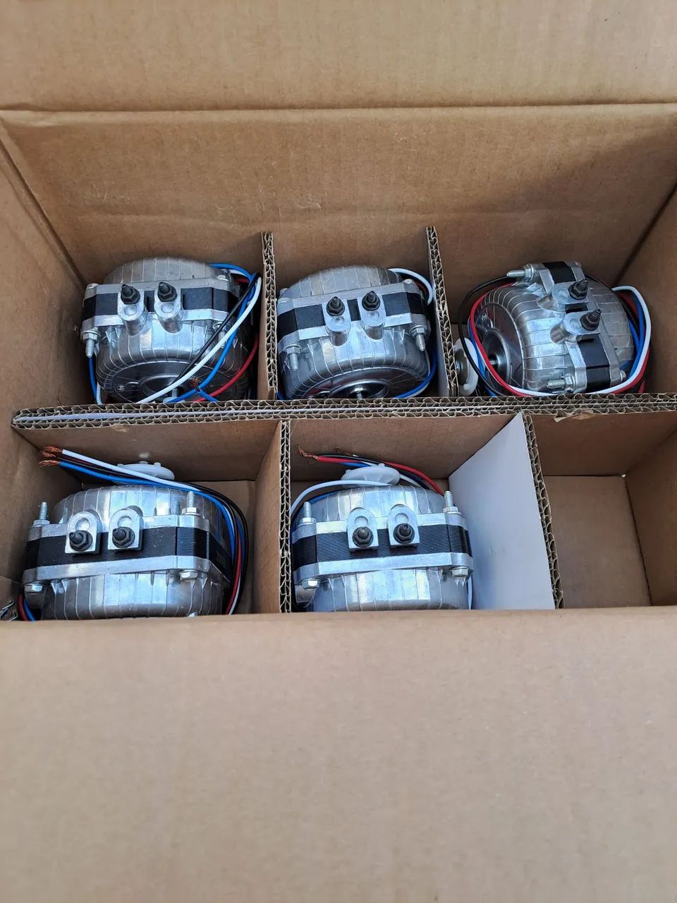 Micro Motores 1/40 Hélice Plástico e Suportes 110/220 Volts - Lote com 5 - Foto 2