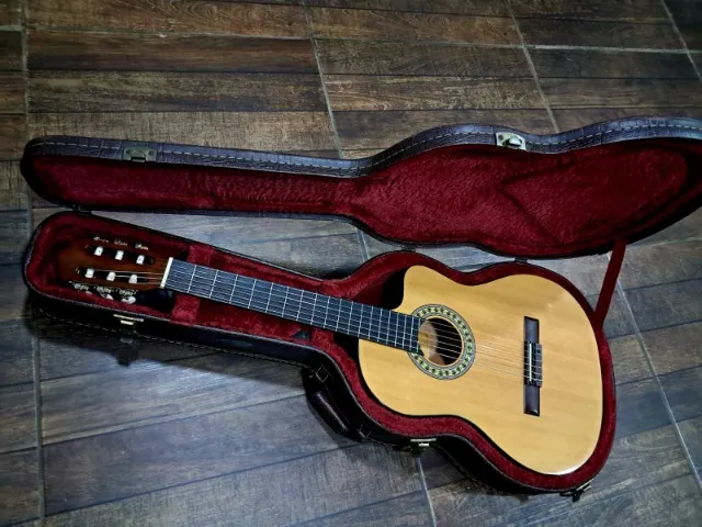 Violão Crafter Nylon Modelo: ACSE-10 + Case