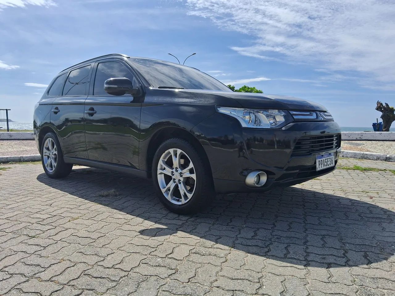 Mitsubishi Outlander OUTLANDER 2.0 16V 160cv Aut. 2015