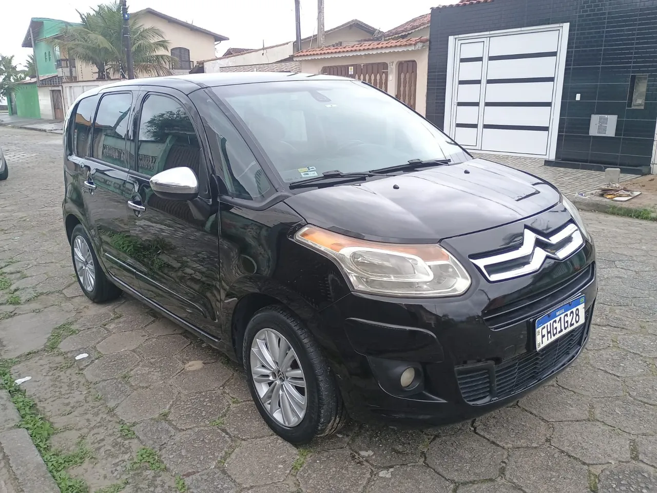 Lindo citroen c3 picasso 1.6 flex modelo exclusive
