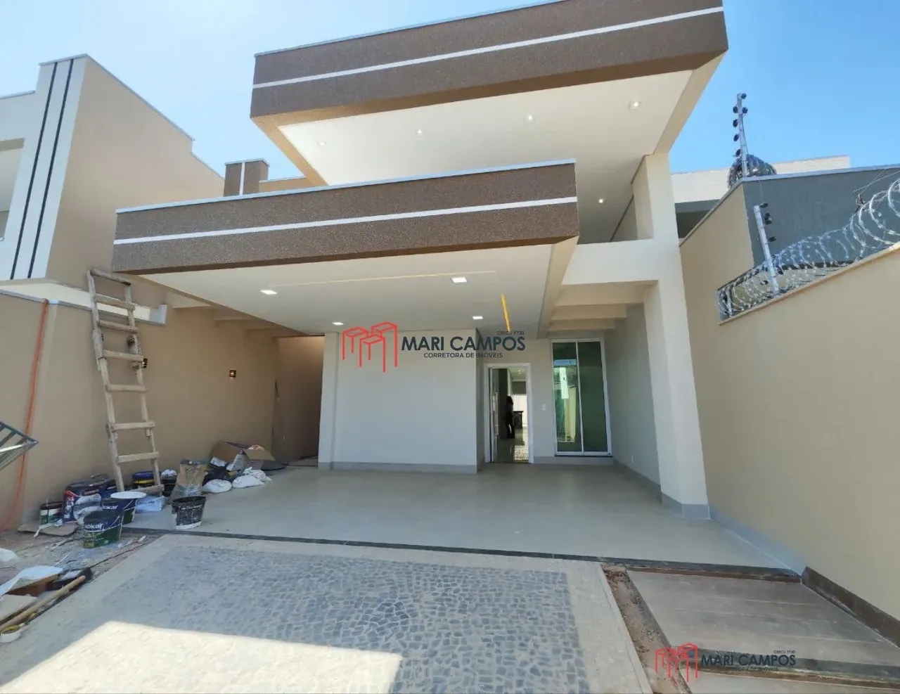 Casa com 3 Suítes, 225m² na 405 Sul (Arso 42) Palmas - TO