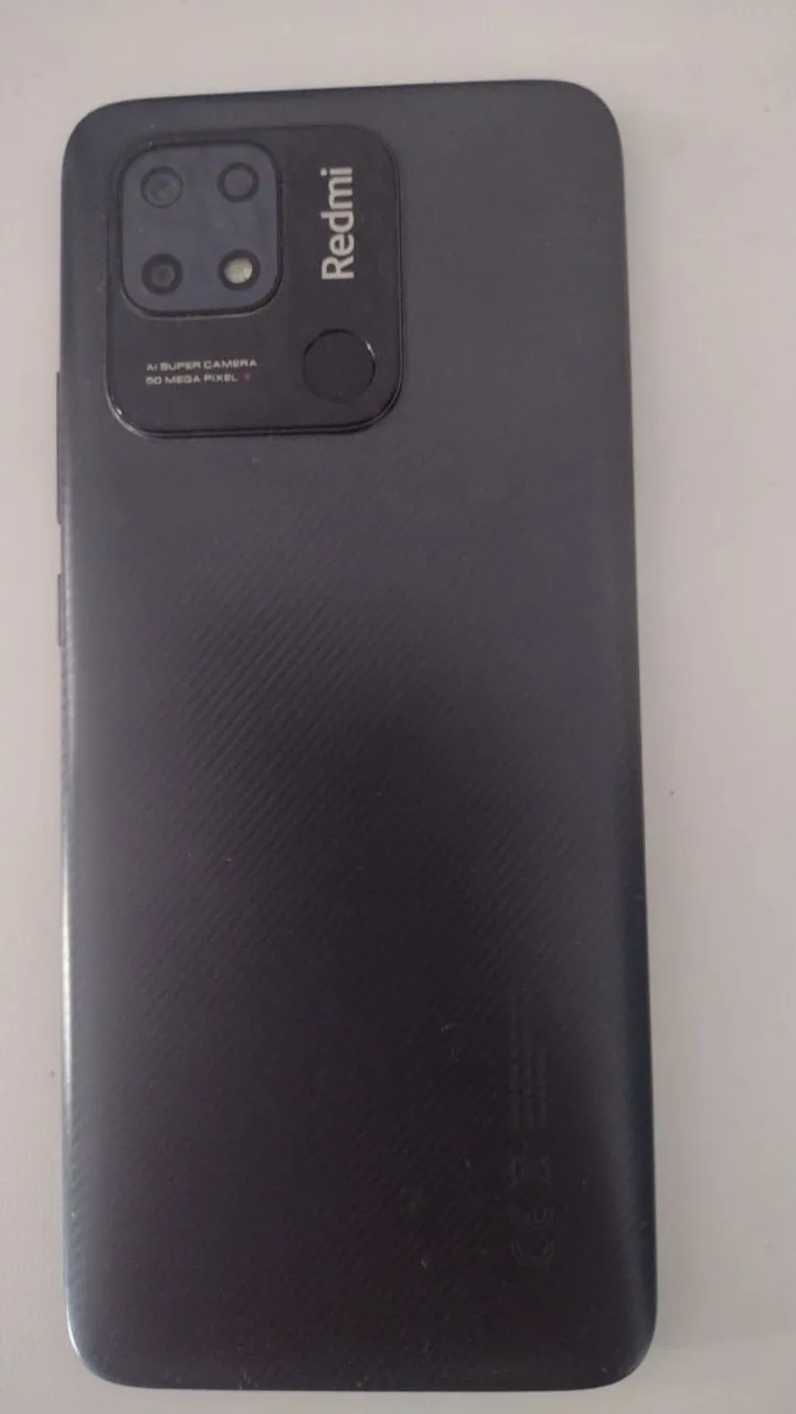 Vende-se esse redmi 10c funciona tudo normal tela dele original