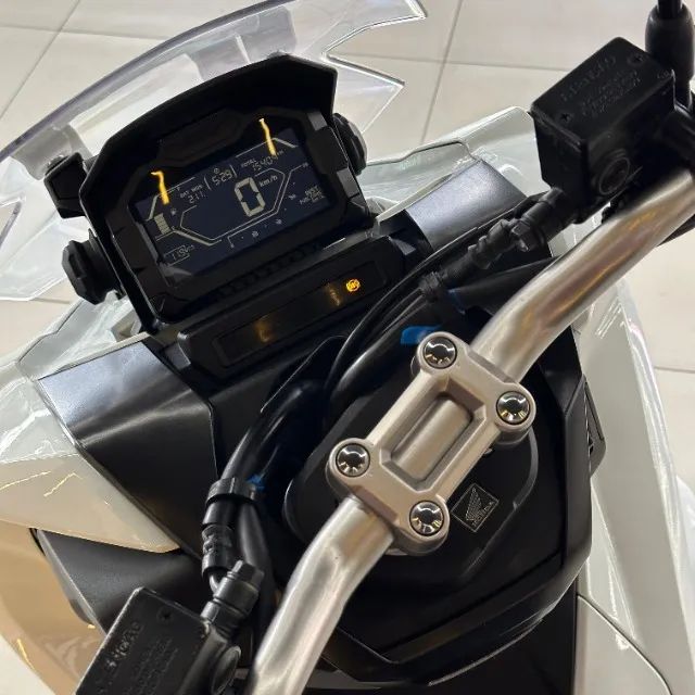 Honda ADV 150 15.000KMs 2021 - Foto 10