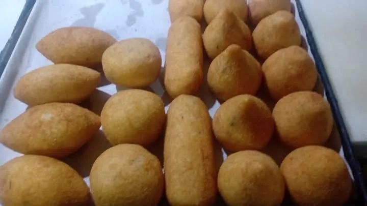 Precisa se de padeiro com experiência em confeitaria. - Foto 3