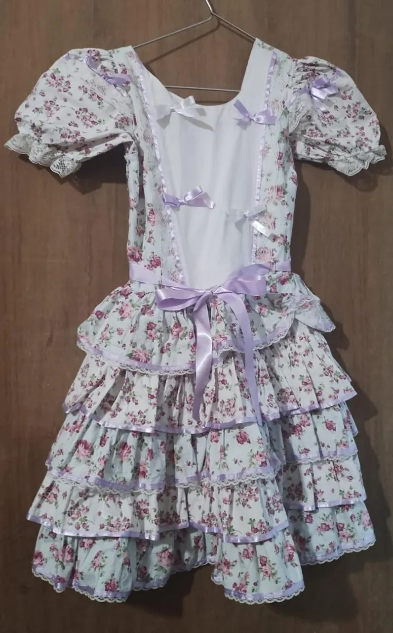 Vestido Infantil semi-novo festa junina - Tamanho 12
