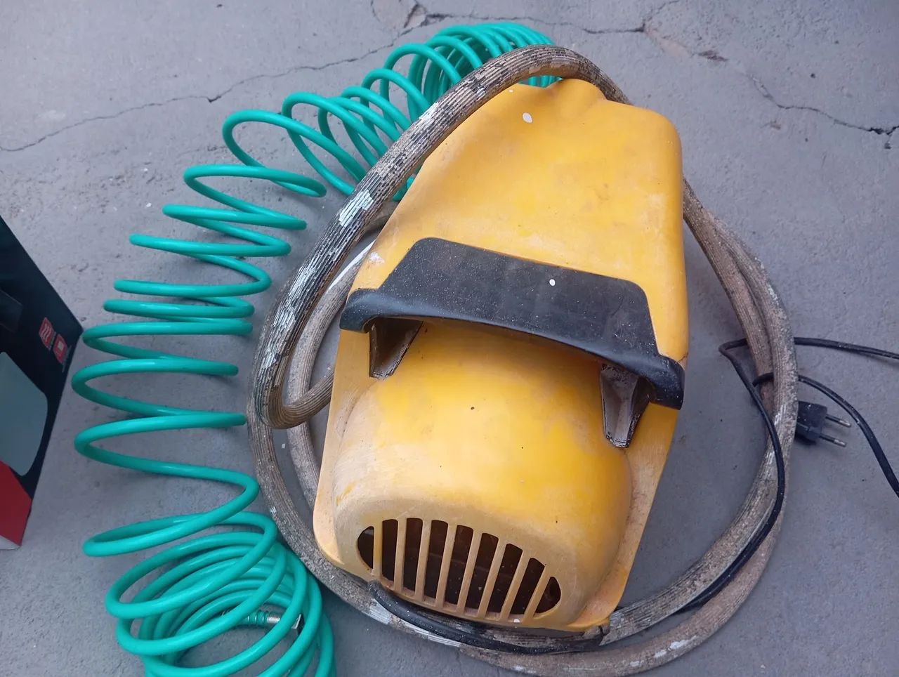 Tufão 127 v com 2 mangueira e caneca  - Foto 4