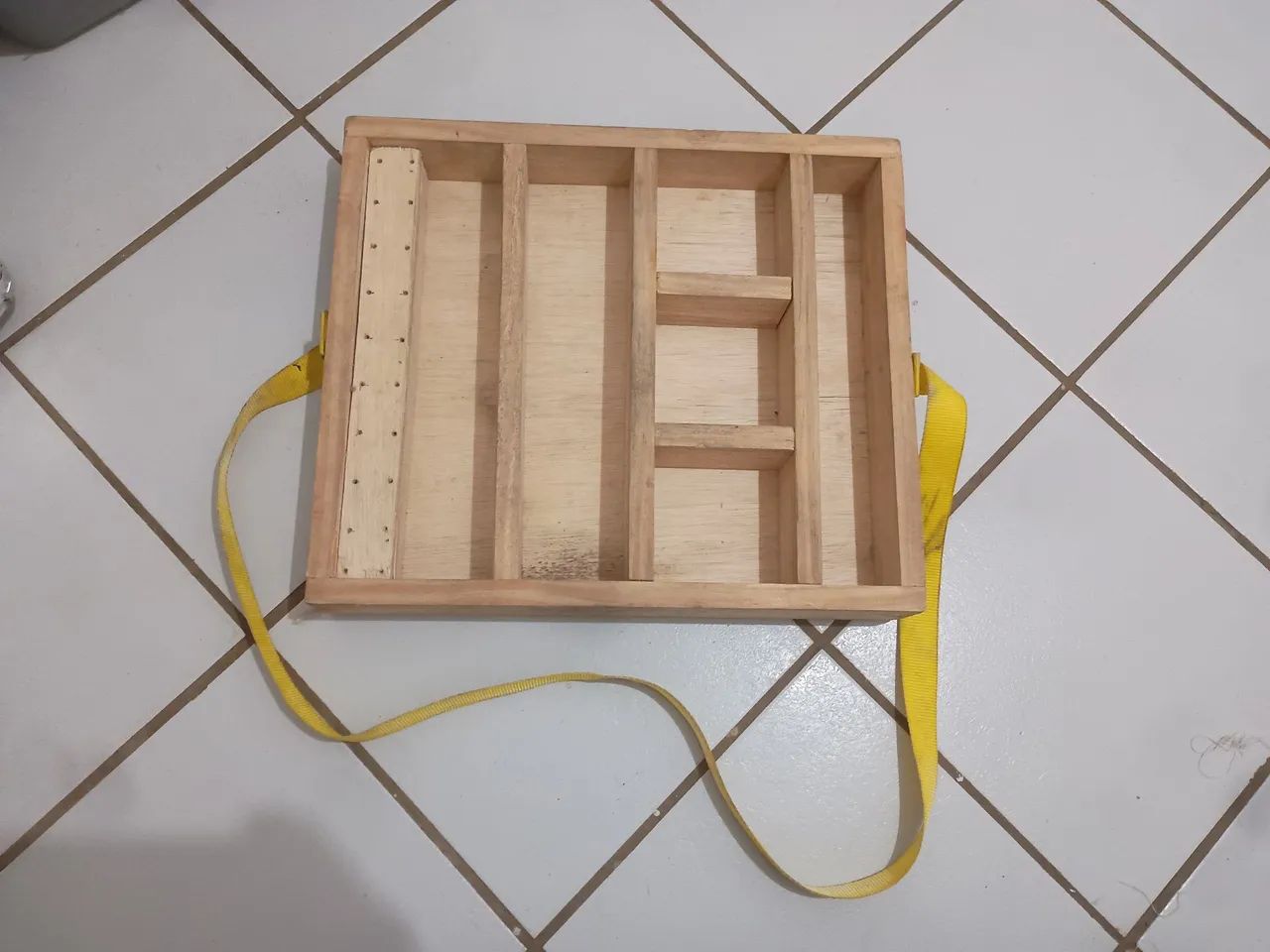 Organizador de madeira.Pra vender baleiro pra festas, shows, eventos diversos. - Foto 2