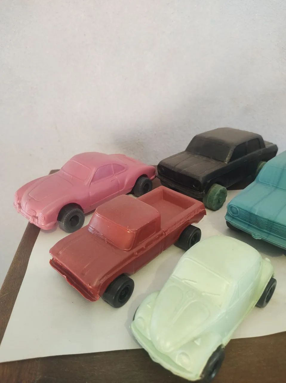 Coleção de Carrinhos Antigos de Plástico - Foto 4