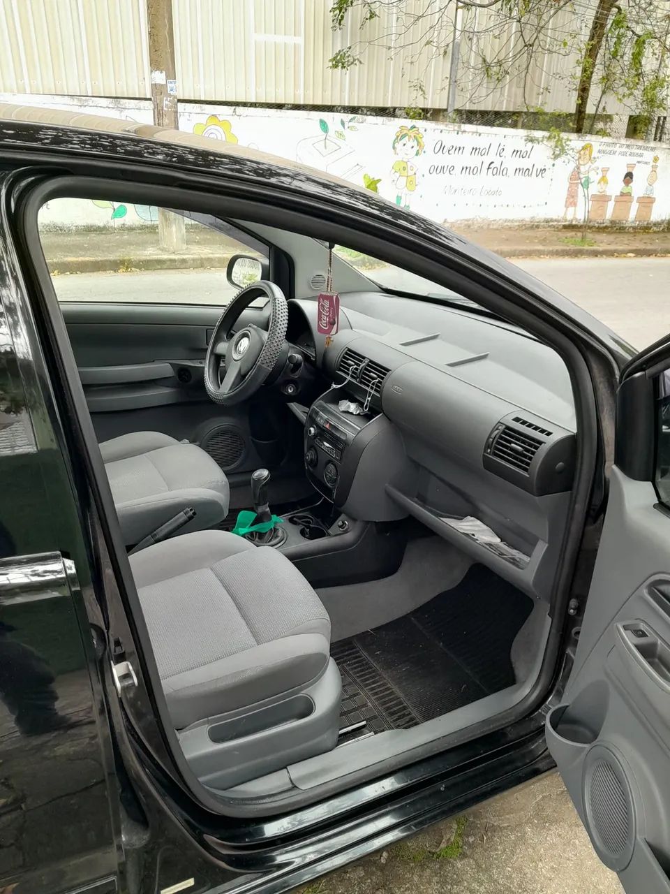 Vendo Volkswagen Fox plus 1.6,  ano 2008 modelo 2009 - Foto 5