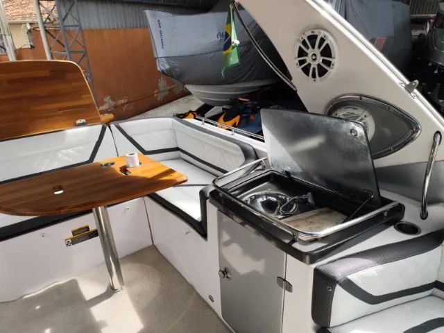 Focker 310GT 2011 - Alongada 33 Pés - Mercruiser V8 8.2 430HP - 400h + BOTE APOIO C MOTOR - Foto 10