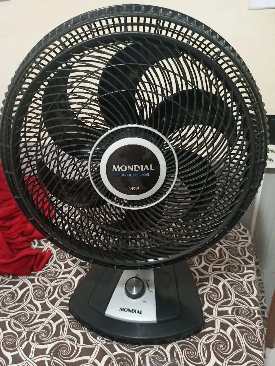 Ventilador de Mesa Mondial Turbo 6 Pás - 140W