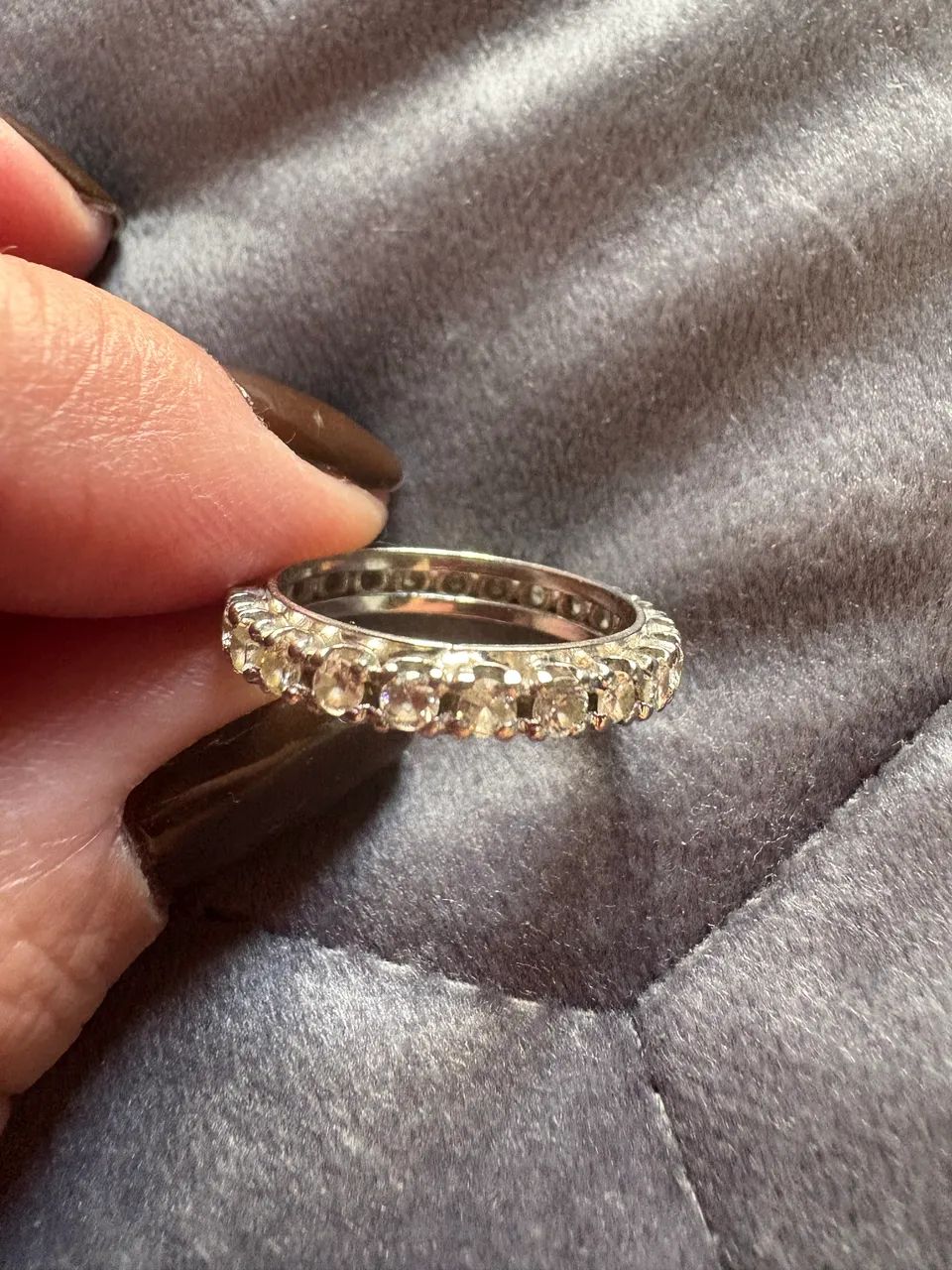 Aliança interna de diamantes com platina  - Foto 3