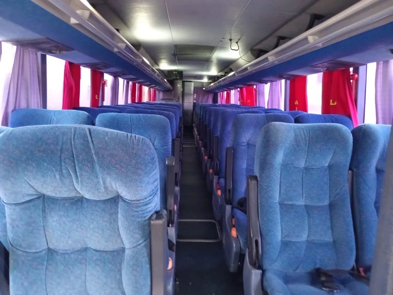 Ônibus pronto para atividade  - Foto 6