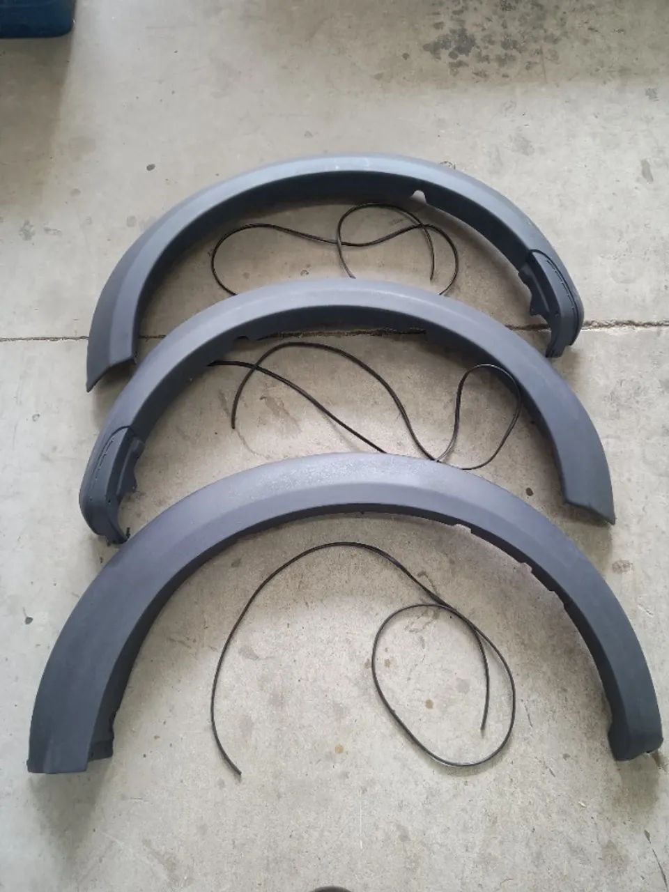 Alargador de paralamas L200 triton - APENAS TRASEIRO DIREITO 