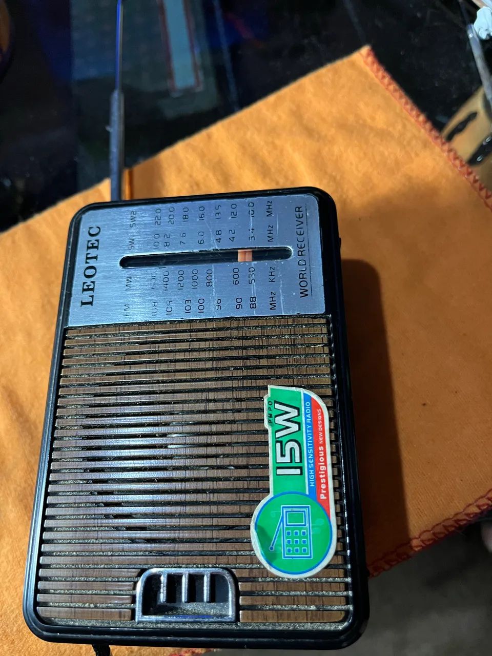 rádio portátil Leotec LT-607B