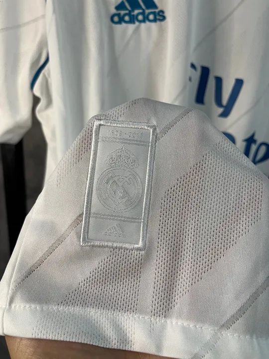 Camisa Retrô do Real Madrid 2017- Ronaldo 7 pronta entrega  - Foto 4
