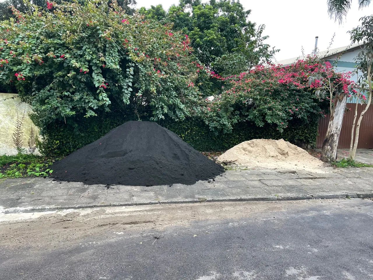 Terra preta peneirada adubada de ótima qualidade   - Foto 5