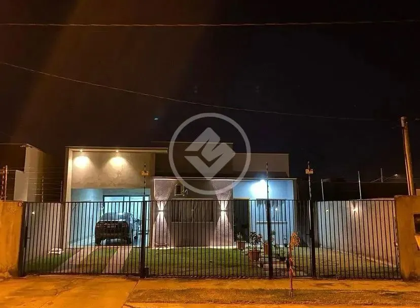 CASA COM 2 QUARTOS 2 BANHEIROS SOCIAIS NO JARDIM BURITIS SINOP-MT R$500.000,00 codigo: 995