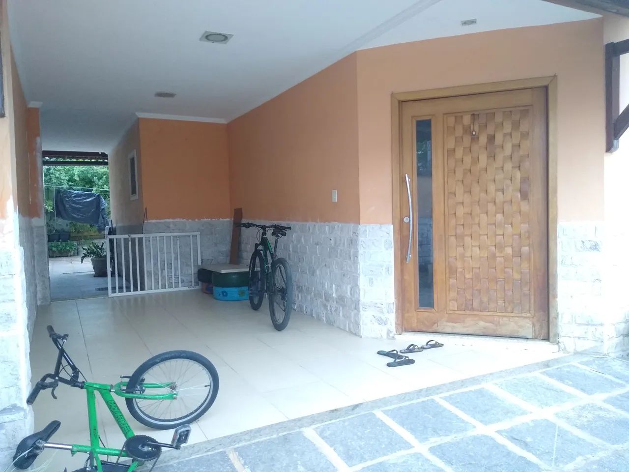 Casa Grande 4Q em Condomínio no Rio da Prata - Próx. a Est. Cabuçu - Foto 2