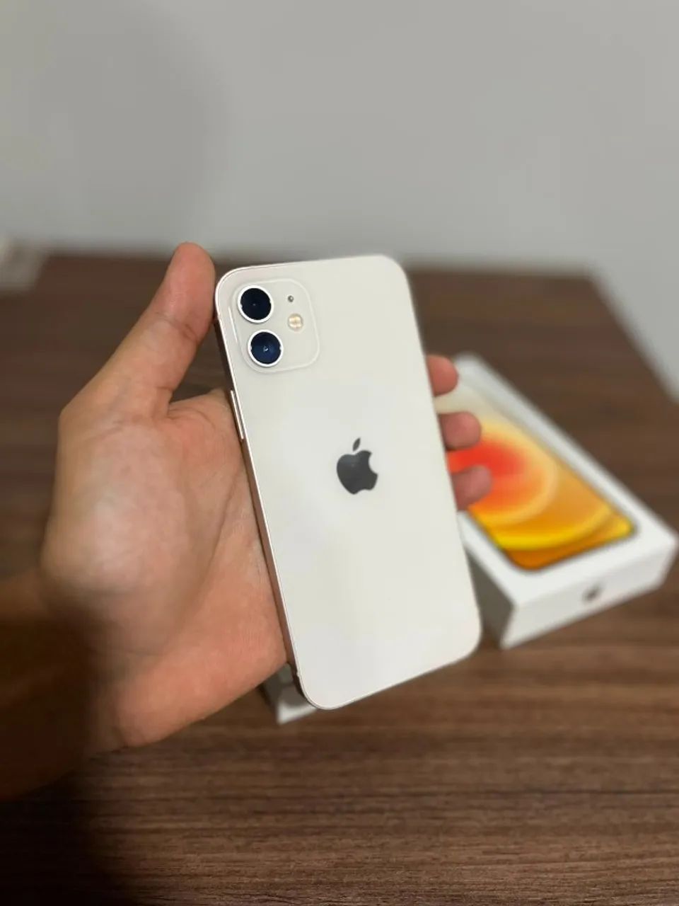IPhone 12 64GB Branco - Impecável - Celulares e Smartphones