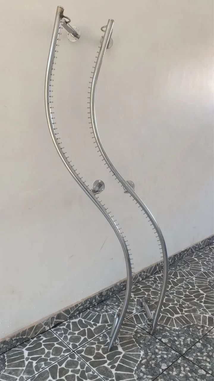 Arara de loja 