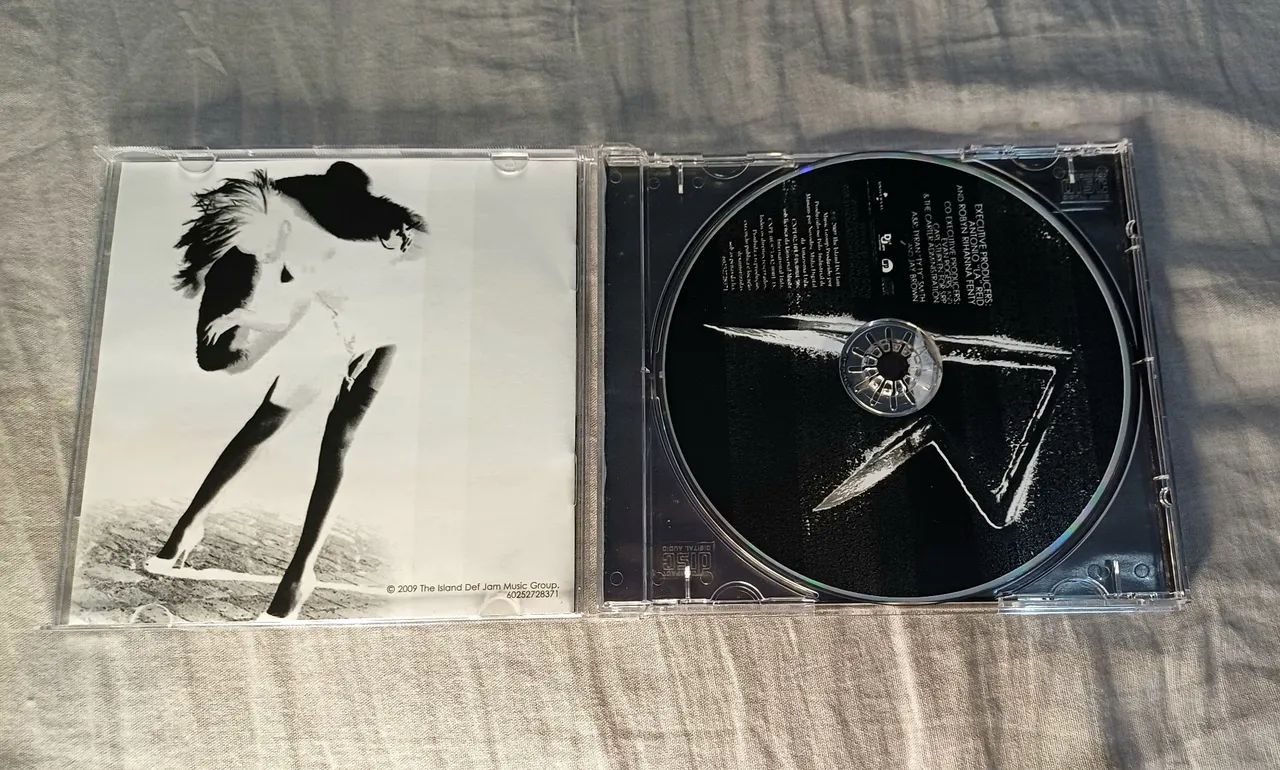Rihanna | Rated R | CD original - Foto 3