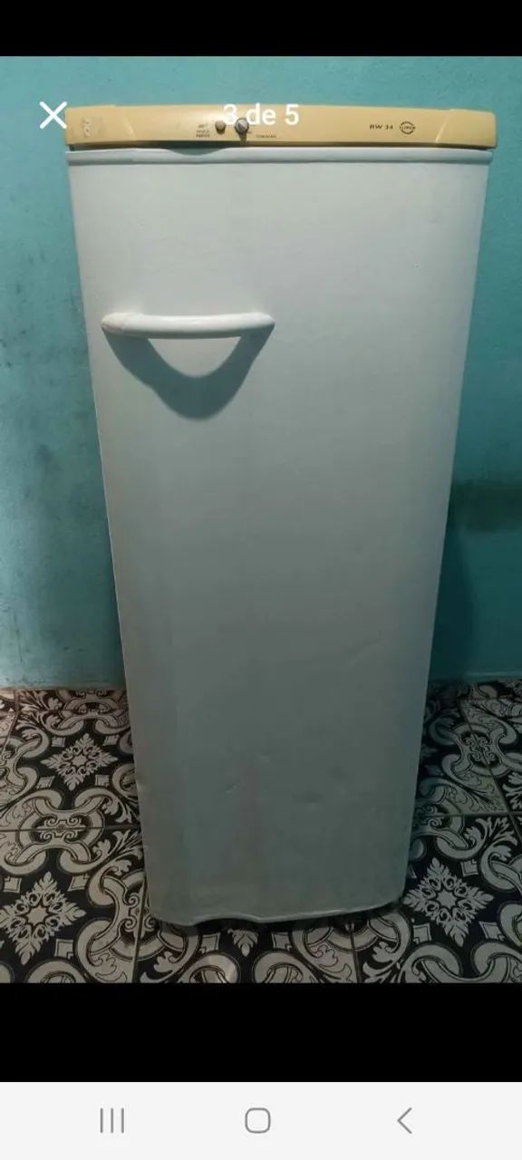 Geladeira semi nova