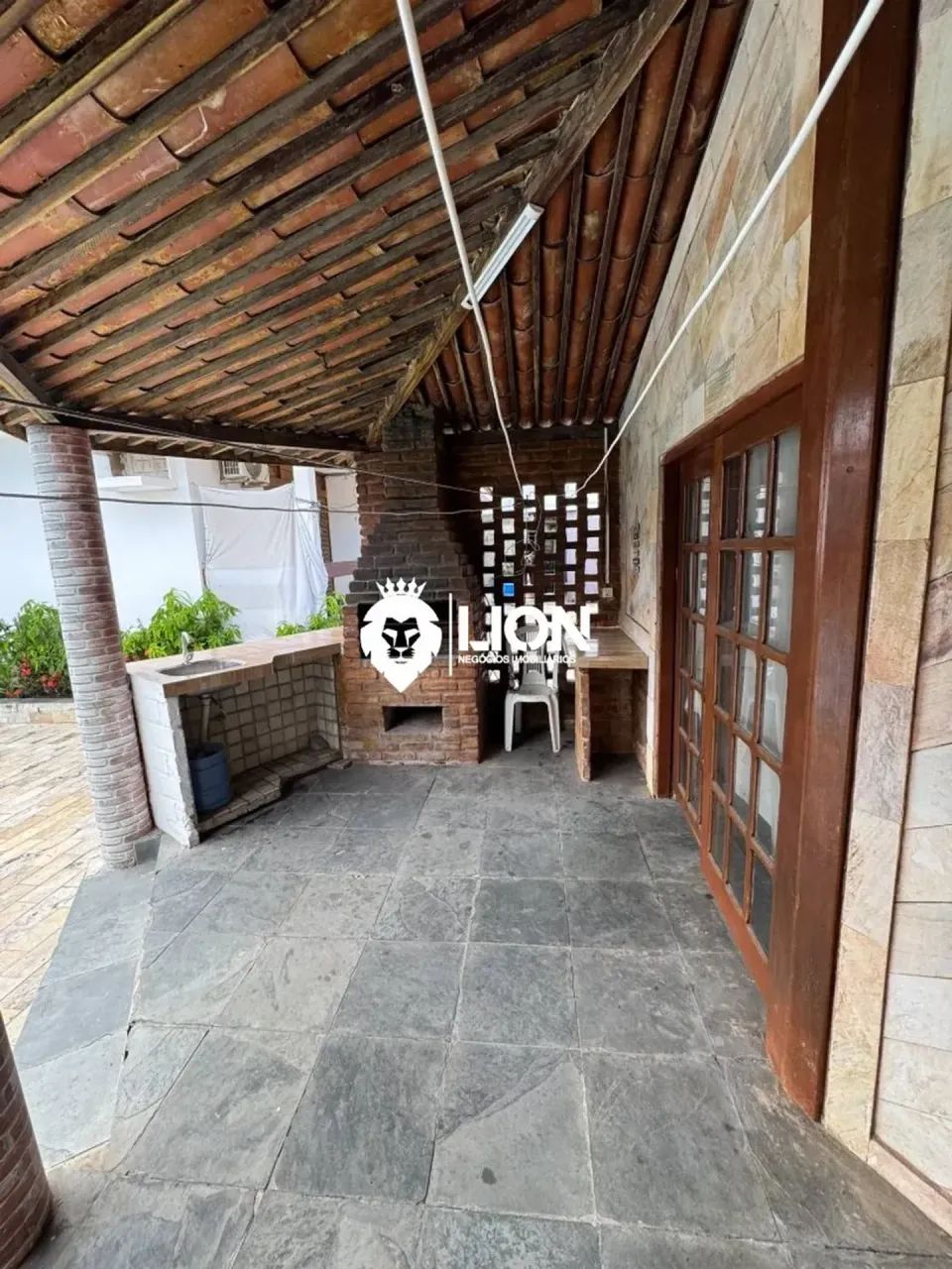 CASA À VENDA | CONFORTO, ESPAÇO E EXCELENTE LOCALIZAÇÃO! - Foto 2