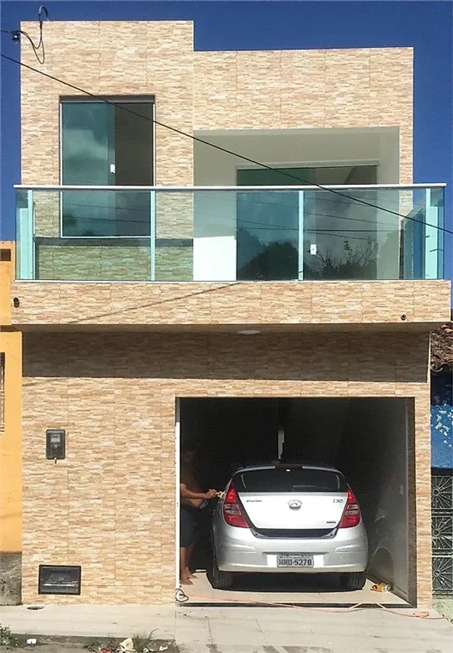 Casa 2 Quartos com 1 Suíte e 140m² - Centro